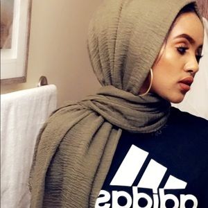 Meet your Posher, Muna